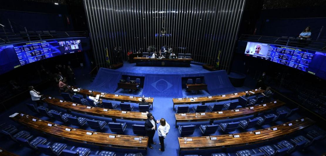 Senado aprova MP que regulamenta o teletrabalho e auxílio-alimentação